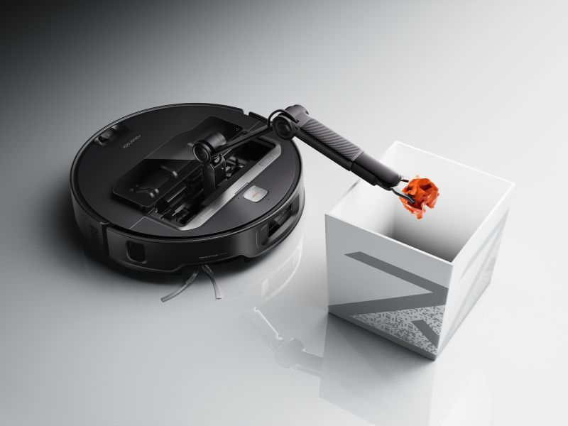 Roborock-Saros-Z70-robot-vacuum-with-robotic-arm.png